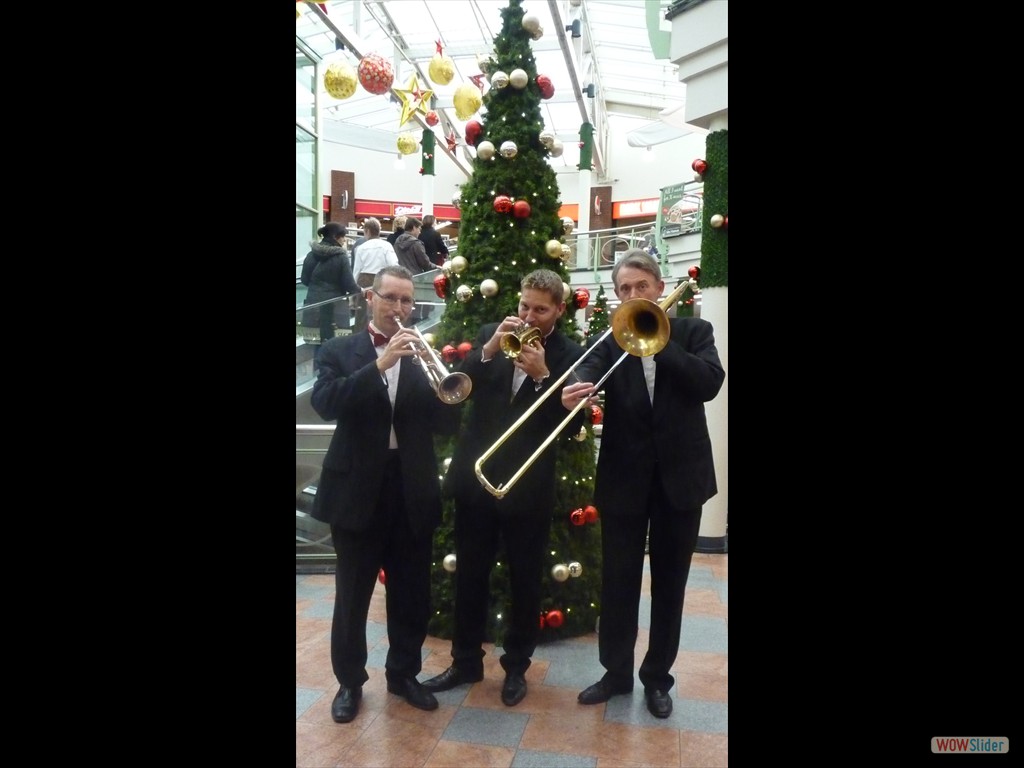 Christmas Brass Trio-(smoking)-Apollo Hotel Amsterdam